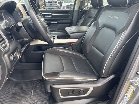 Used 2022 RAM 1500 Laramie AWD/4WD image 8
