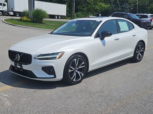 Used 2024 Volvo S60 B5 Plus AWD/4WD image 22