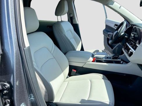 New 2026 Nissan Pathfinder SL FWD image 23