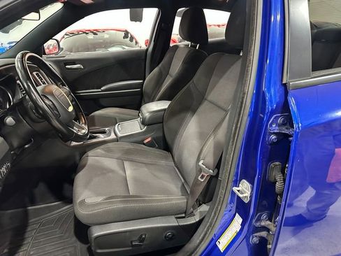 Used 2020 Dodge Charger SXT image 12