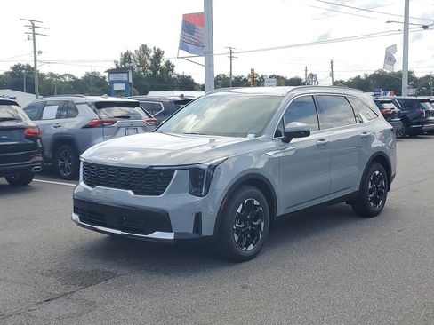 Used 2026 Kia Sorento S FWD image 3