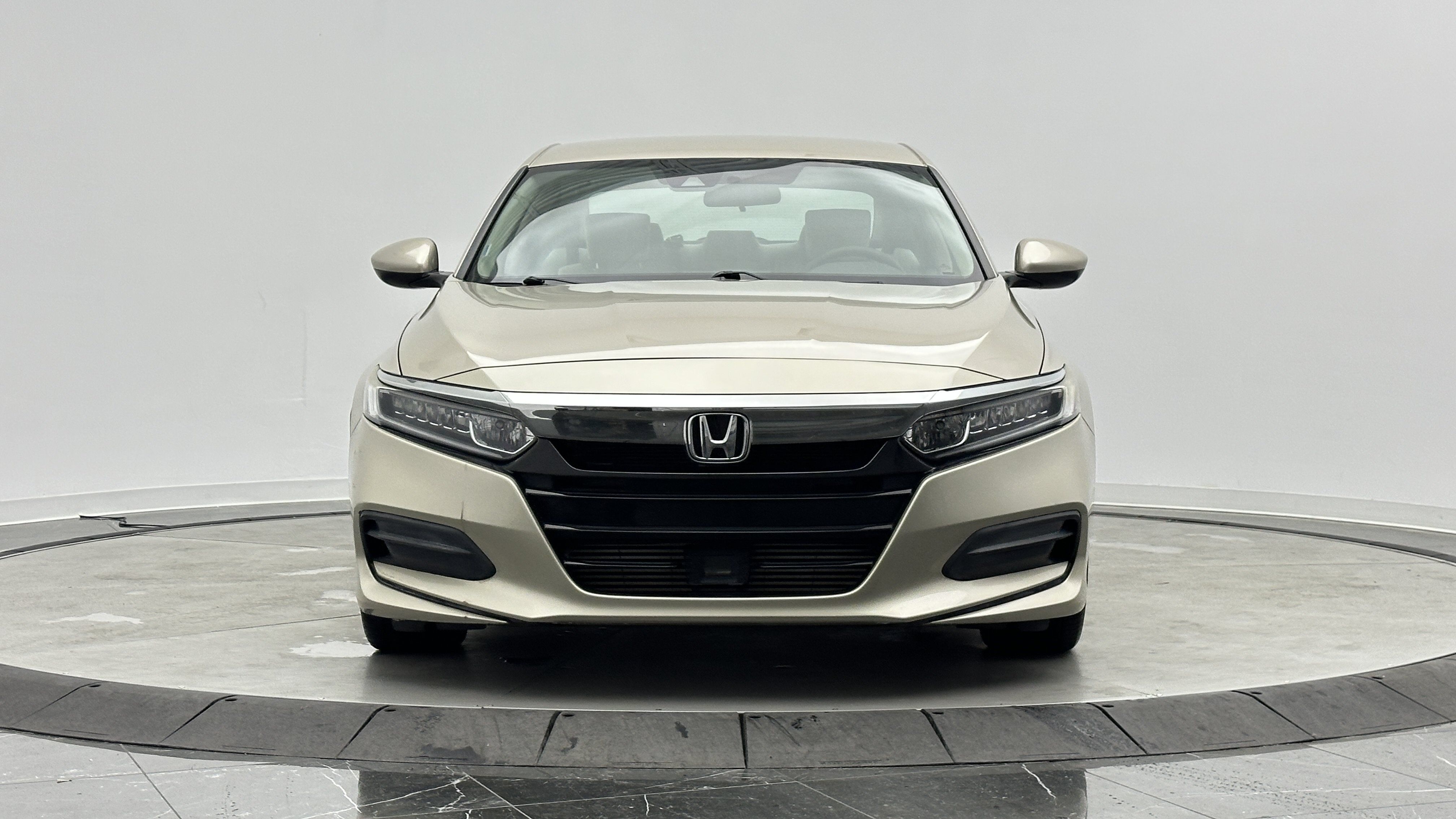 Used 2018 Honda Accord LX image 2