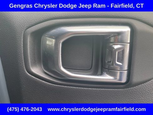 Certified 2025 Jeep Wrangler Unlimited Sahara w/ Safety Group AWD/4WD image 19