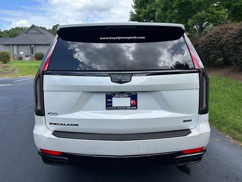 Used 2024 Cadillac Escalade Sport w/ Touring Package AWD/4WD image 27