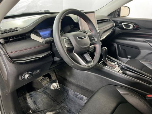 Used 2022 Jeep Compass Trailhawk w/ Sun and Sound Group AWD/4WD image 9