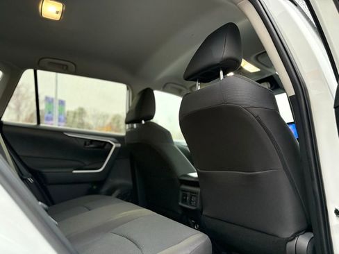 Used 2024 Toyota RAV4 LE image 21