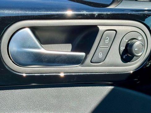 Used 2019 Volkswagen Beetle 2.0T Final Edition SEL image 16