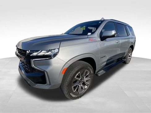 Used 2023 Chevrolet Tahoe Z71 w/ Luxury Package AWD/4WD image 2