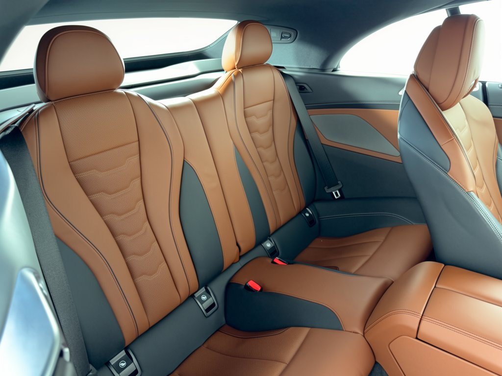 Certified 2022 BMW 840i Convertible w/ Comfort Seating Package RWD image 29