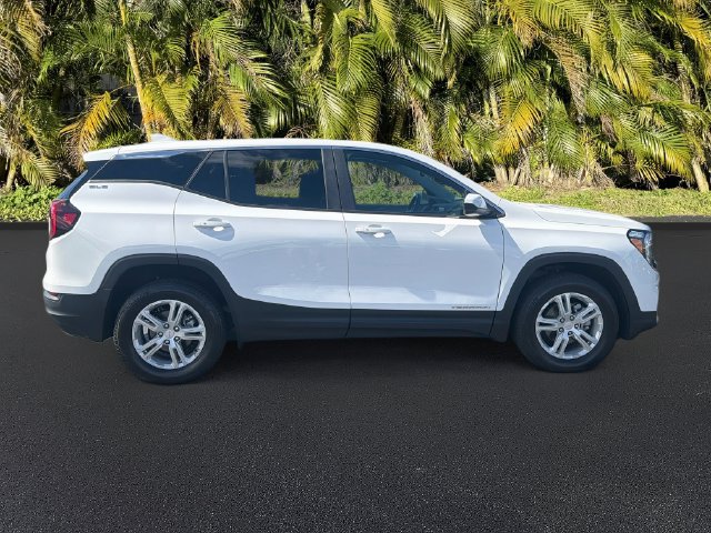 Used 2024 GMC Terrain SLE AWD/4WD image 3