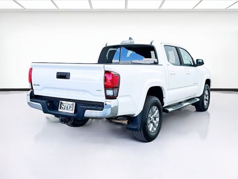 Used 2019 Toyota Tacoma TRD Off-Road image 4