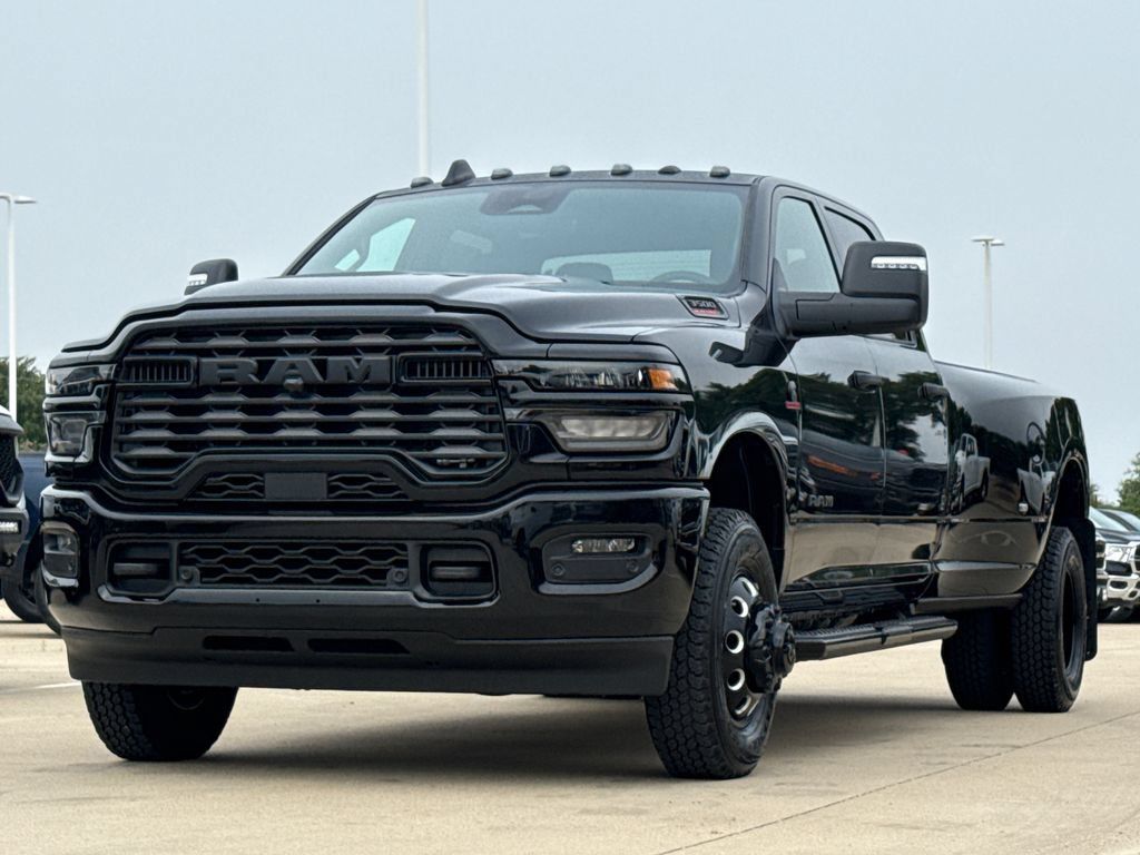 New 2026 RAM 3500 Big Horn AWD/4WD image 3