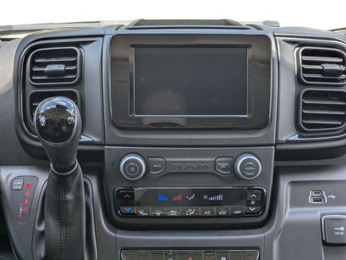Used 2025 RAM ProMaster 2500 w/ Convenience Group FWD image 16
