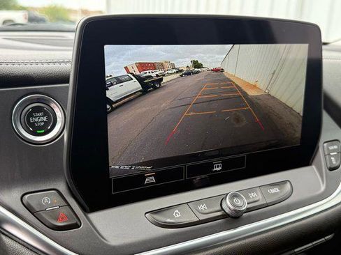 Used 2025 Chevrolet Blazer LT image 10