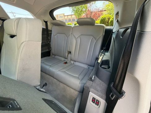 Used 2018 Audi Q7 3.0T Premium Plus w/ Premium Plus Package AWD/4WD image 15