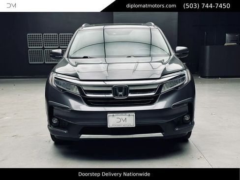 Used 2019 Honda Pilot Touring image 11