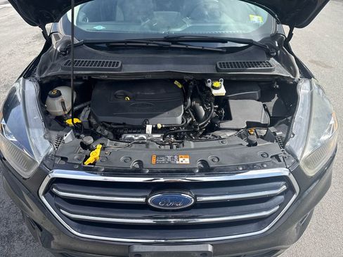 Used 2018 Ford Escape SE w/ SE Sport Appearance Package image 13