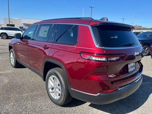New 2025 Jeep Grand Cherokee L Laredo w/ Luxury Tech Group I AWD/4WD image 28