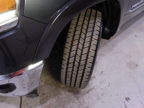 Used 2020 RAM 1500 Limited image 11