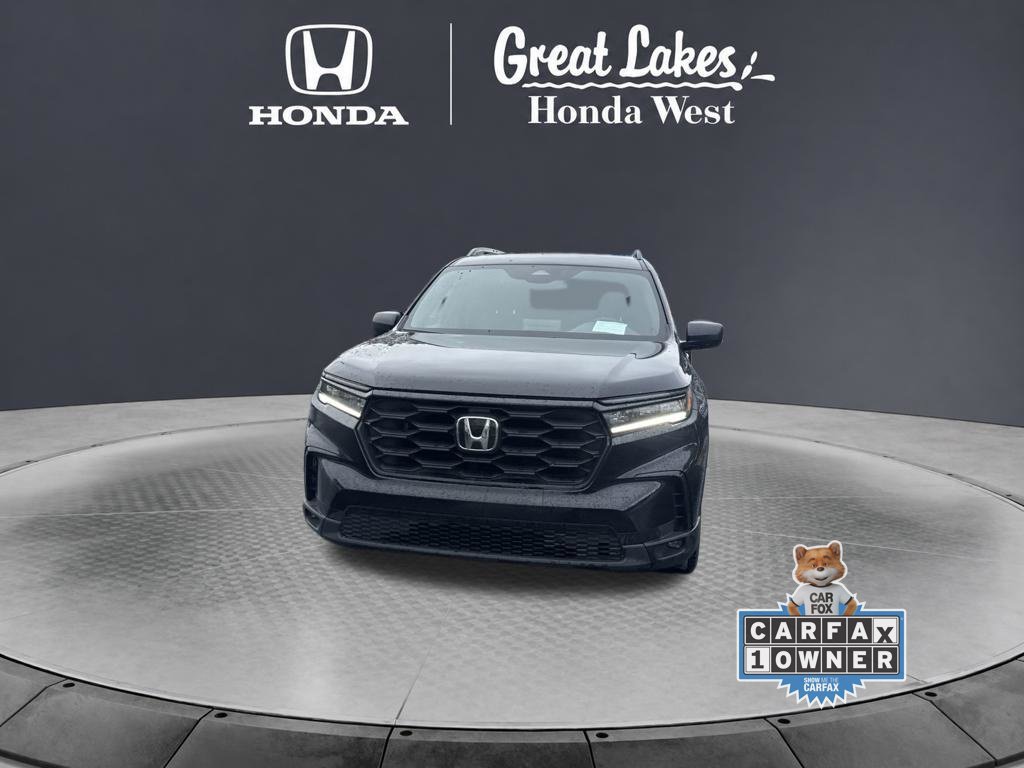 Used 2025 Honda Pilot Sport image 2