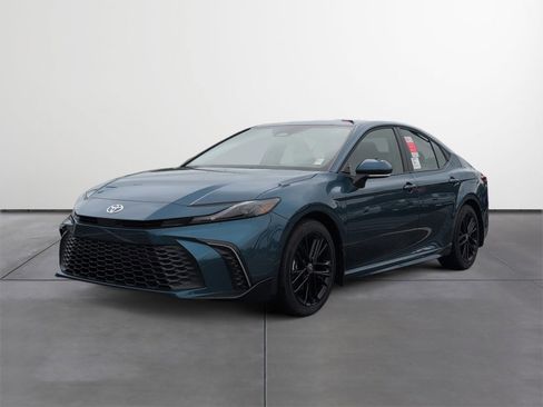 New 2026 Toyota Camry SE FWD image 2