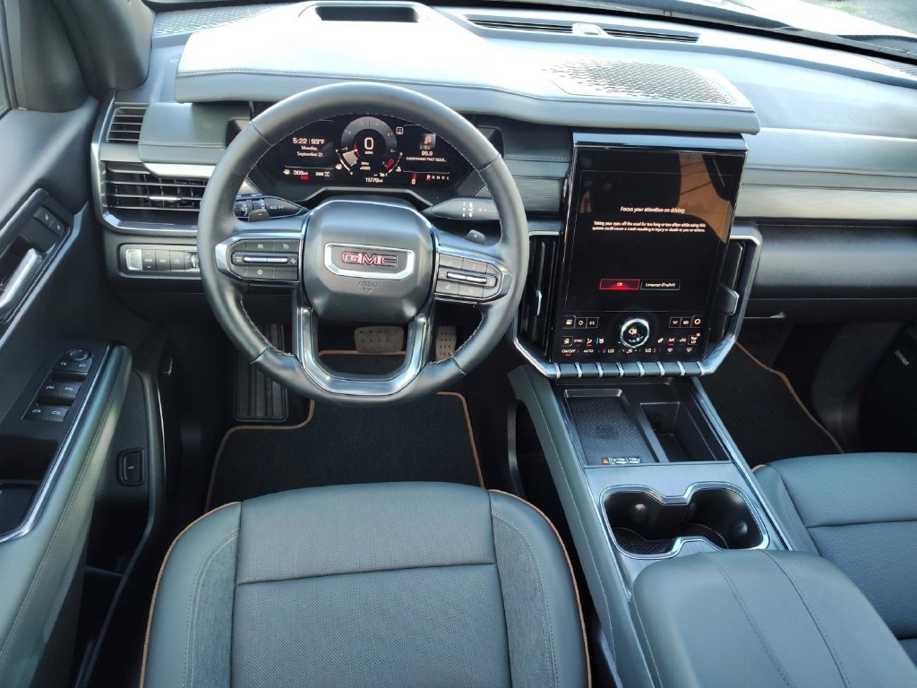 Used 2025 GMC Acadia AT4 w/ Luxury Package AWD/4WD image 11