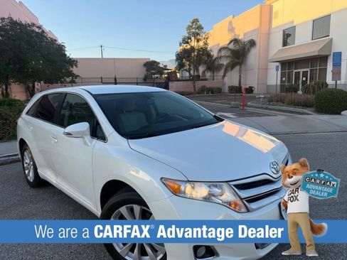 Used 2014 Toyota Venza LE FWD image 1