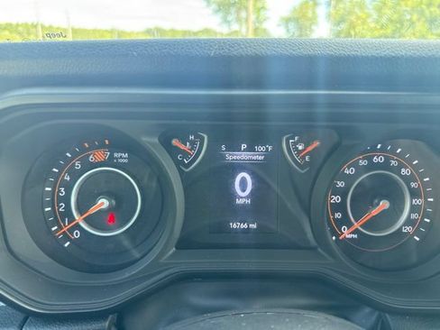 Used 2024 Jeep Wrangler Unlimited Sport AWD/4WD image 16
