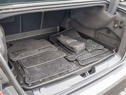 Used 2019 Jaguar XE R-Sport image 36