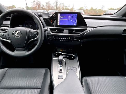 Used 2025 Lexus UX 300h FWD image 16