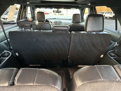 Used 2019 Ford Explorer XLT w/ Equipment Group 202A image 6