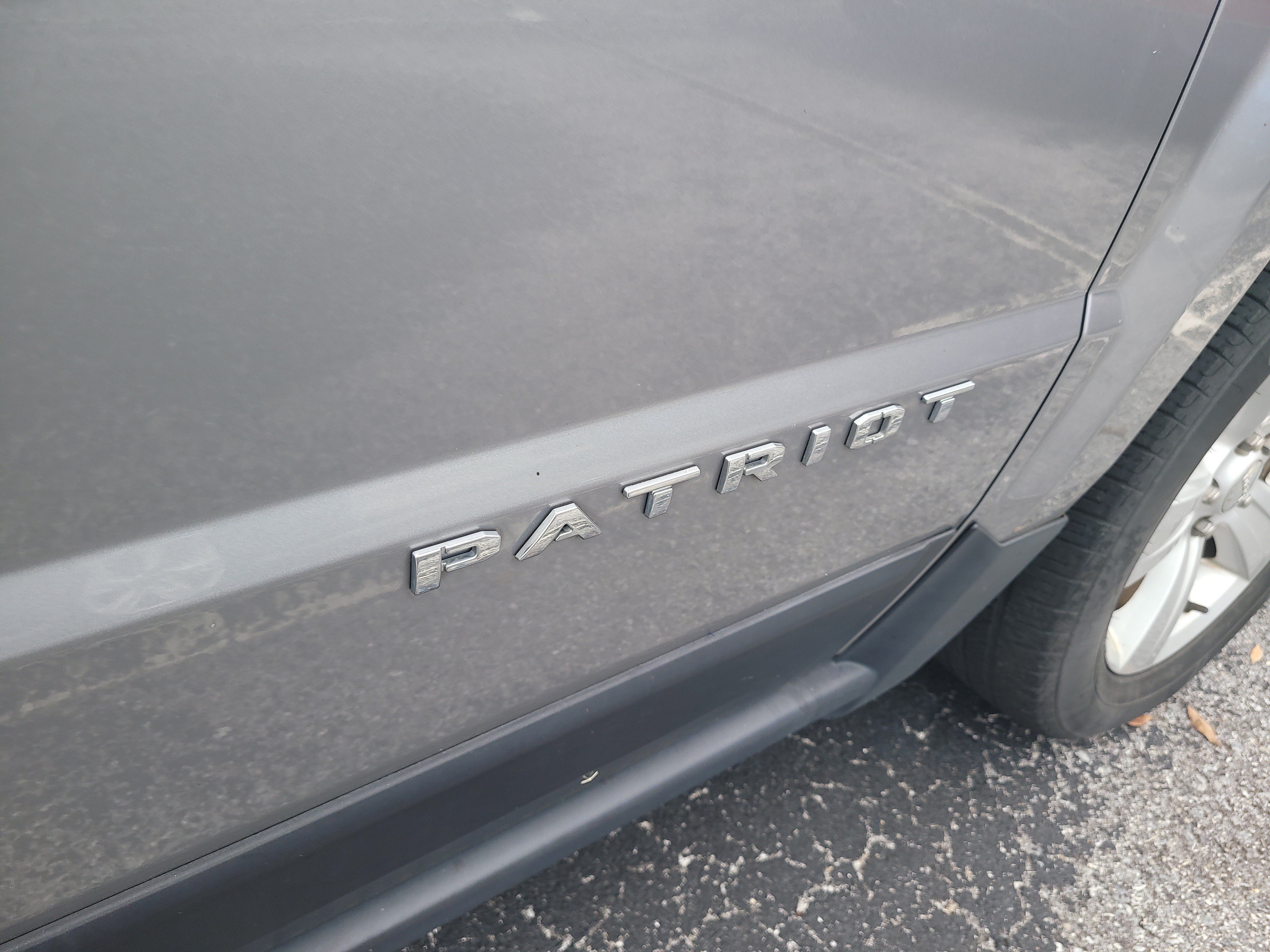 Used 2016 Jeep Patriot Latitude FWD image 10