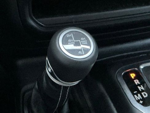 Used 2023 Jeep Wrangler Unlimited Sahara w/ Cold Weather Group image 15