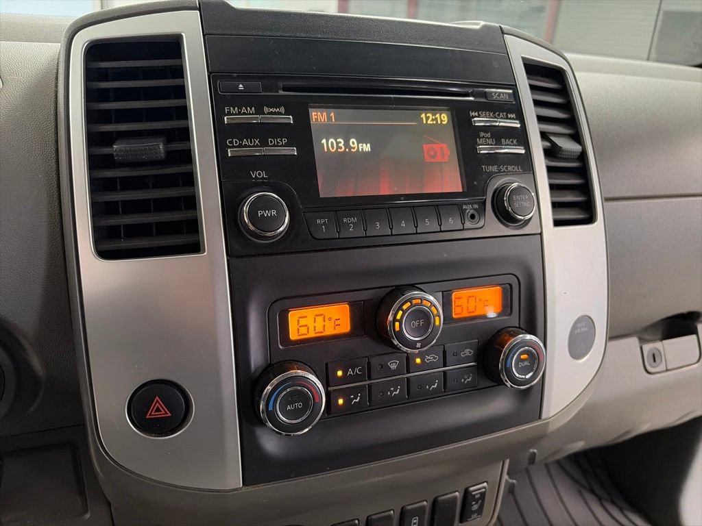 Used 2014 Nissan Frontier SV w/ SV Value Truck Package RWD image 18