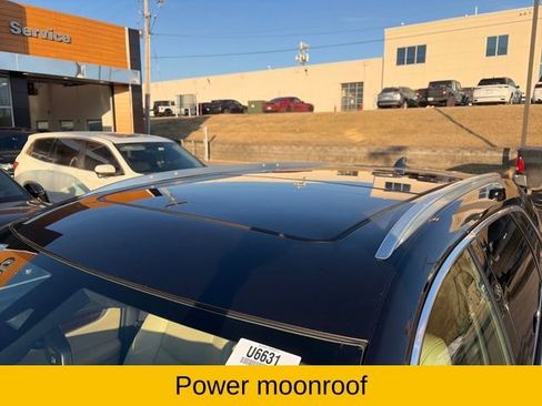 Used 2018 Cadillac XT5 Luxury w/ Driver Awareness Package image 18