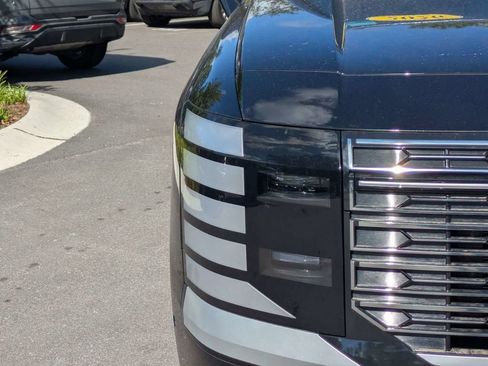 Certified 2026 Hyundai Palisade Calligraphy FWD image 9