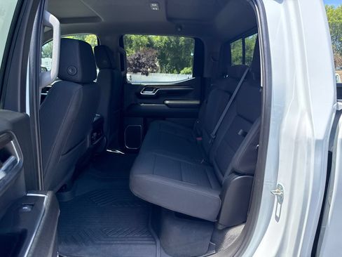 Used 2023 Chevrolet Silverado 1500 LT AWD/4WD image 25