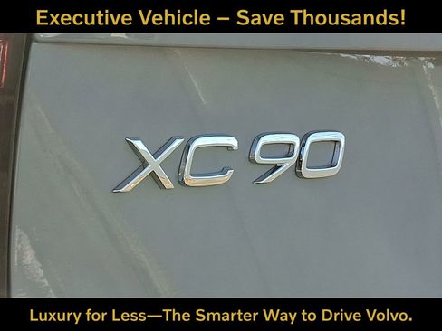 Certified 2026 Volvo XC90 B6 Plus w/ Protection Package Premier AWD/4WD image 17