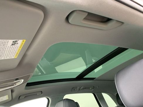 Used 2024 Audi Q5 e Premium Plus image 15