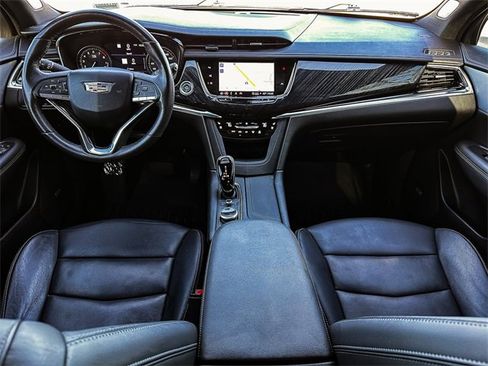 Used 2023 Cadillac XT6 Premium Luxury w/ Technology Package image 30