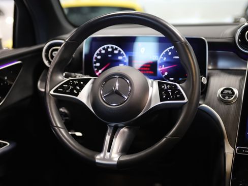 Used 2023 Mercedes-Benz GLC 300 4MATIC image 26