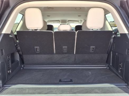 New 2026 Lincoln Navigator Premiere AWD/4WD image 15