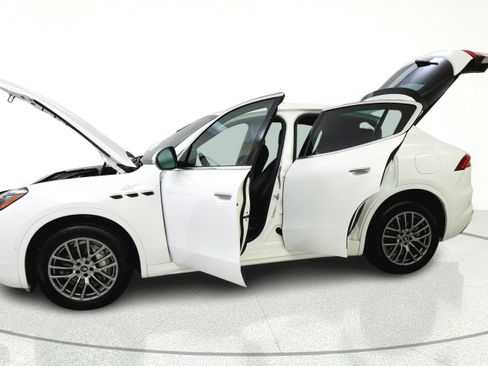 Used 2023 Maserati Grecale GT AWD/4WD image 11