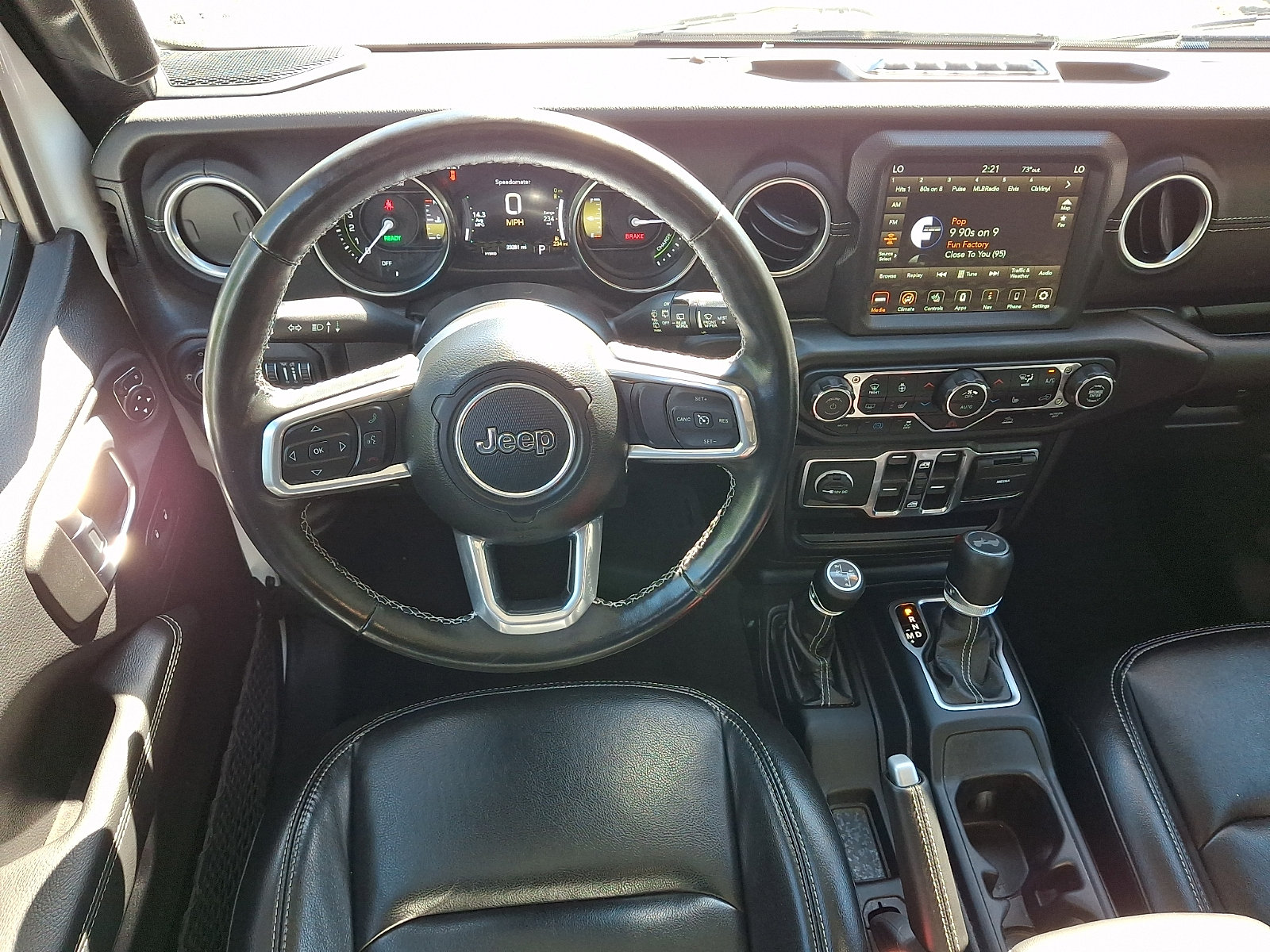 Used 2022 Jeep Wrangler Unlimited Sahara w/ Cold Weather Group AWD/4WD image 12