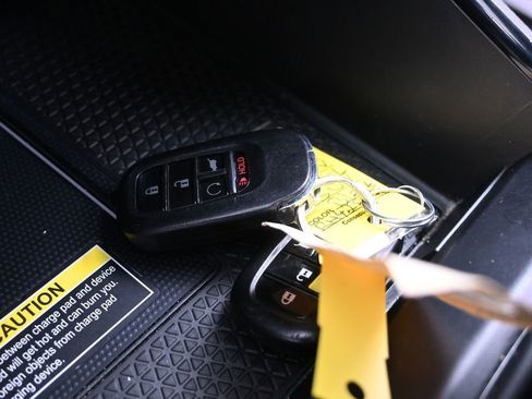 Used 2024 Honda CR-V EX-L image 29