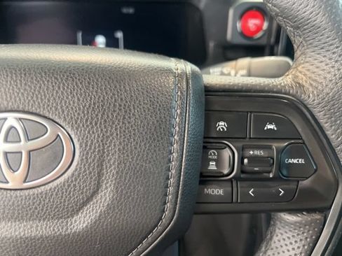 Used 2025 Toyota Tacoma TRD Pro AWD/4WD image 19