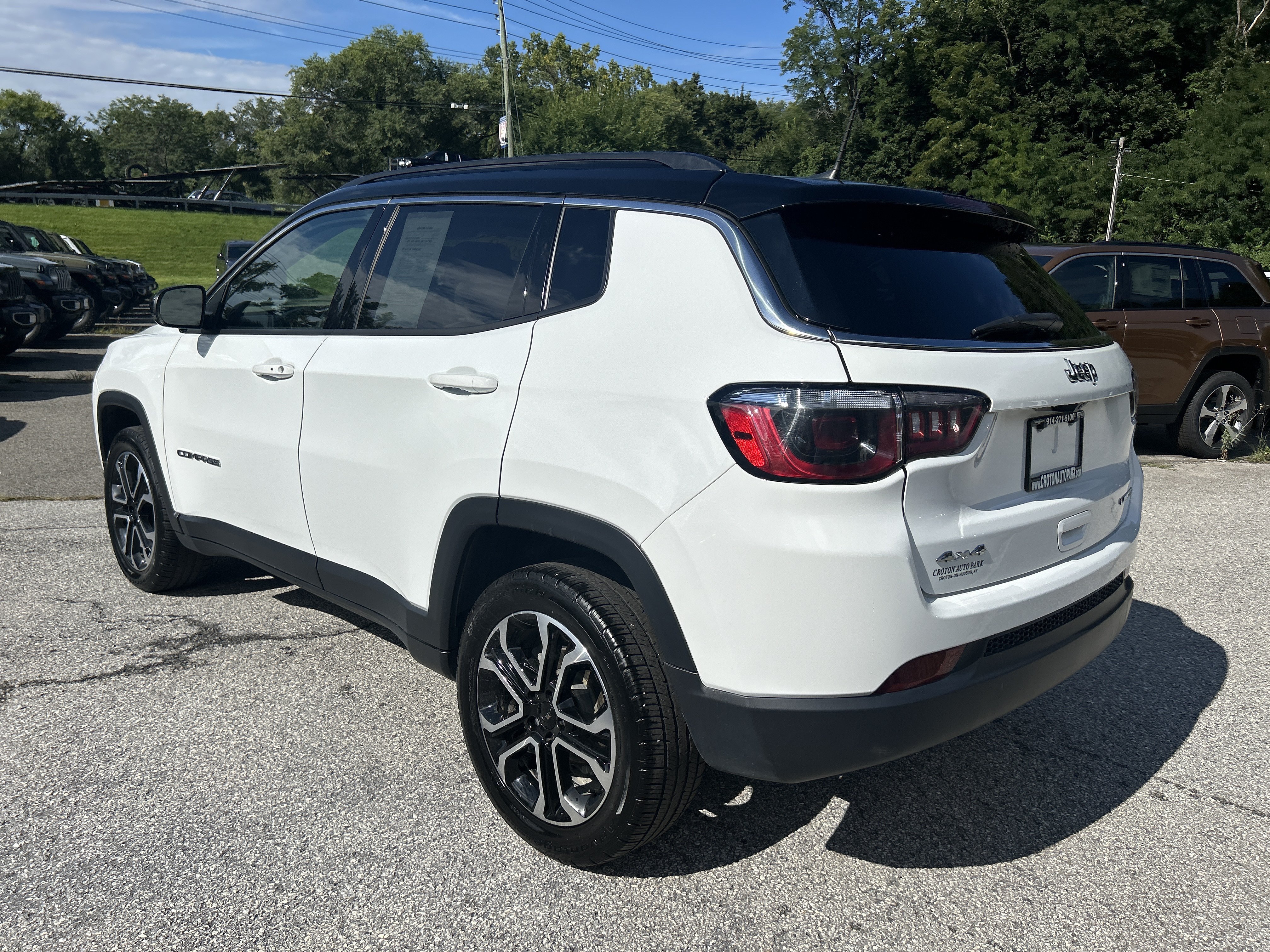 Certified 2022 Jeep Compass Limited AWD/4WD image 8