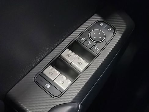 Used 2023 Mitsubishi Outlander SE image 21