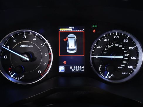 Used 2022 Subaru Ascent Limited w/ Technology Package AWD/4WD image 4