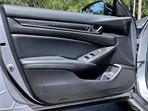 Used 2022 Honda Accord Sport image 17